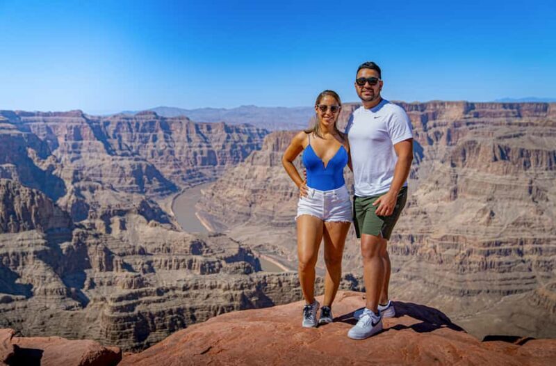 Las Vegas: Grand Canyon West, Hoover Dam & Optional Skywalk - The Experience of the Guides and the Journey