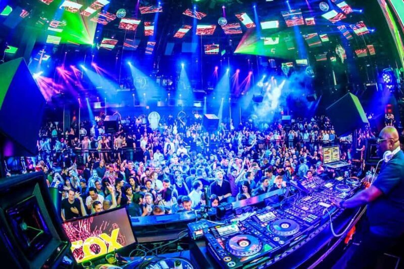 Las Vegas: Hip-Hop Club Tour with Party Bus Experience - Key Points