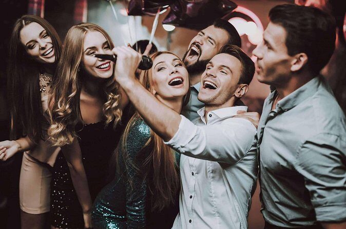 Las Vegas Karaoke Party Bus Private Tour - Who Should Consider This Tour?