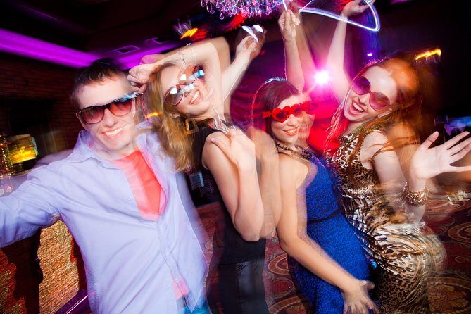 Las Vegas Party Bus Club Crawl - The Experience: What It’s Like to Join the Las Vegas Party Bus Club Crawl