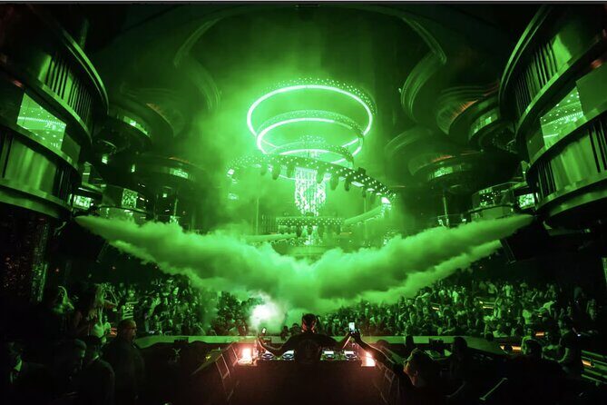 Las Vegas: VIP Club Crawl with Party Bus, Express Entry & Drinks - Key Points