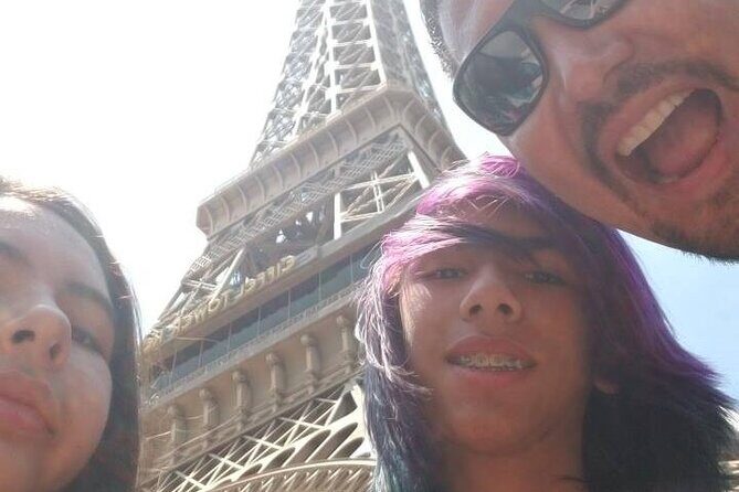 Las Vegas Zombie Scavenger Hunt - Key Points