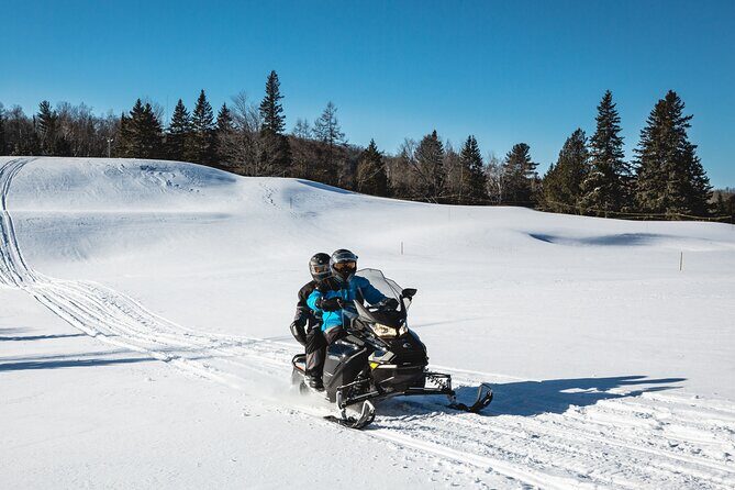 Laurentians: Guided excursion by snowmobile - Exploring the Laurentians by Snowmobile: A Practical Guide