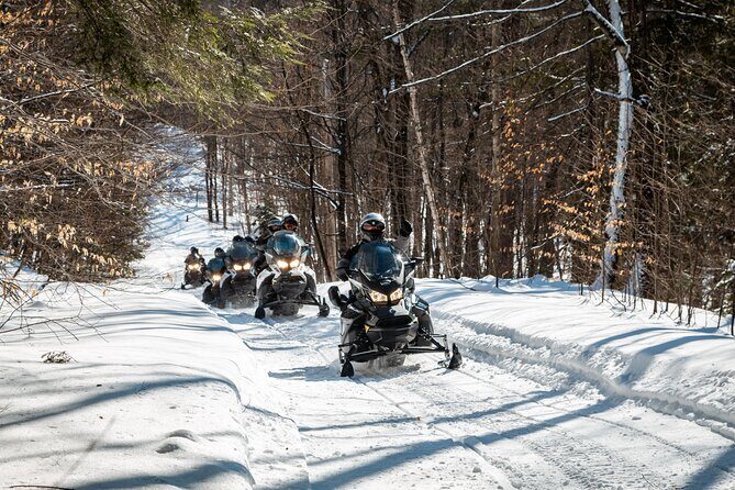 Laurentians: Guided excursion by snowmobile - Key Points