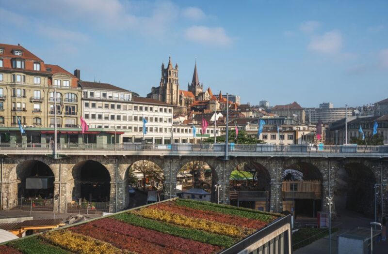 Lausanne: Express Walk with a Local in 60 minutes - Discover Lausanne in Just 60 Minutes with a Local Guide
