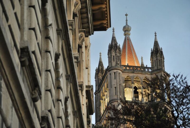 Lausanne: Express Walk with a Local in 60 minutes - Key Points