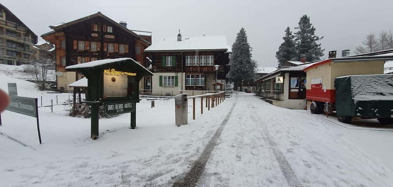 Lauterbrunnen: Private Walking Tour with an Irish Guide - Practical Tips for Your Tour