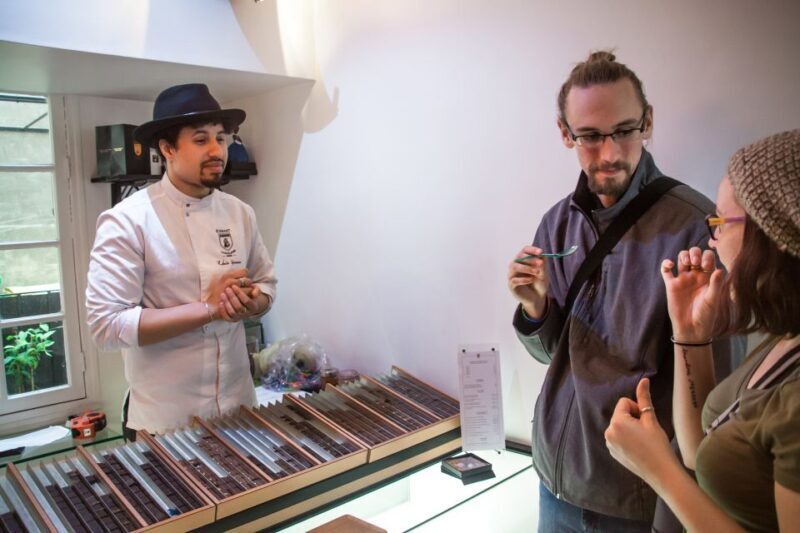 Le Marais: Pastry and Chocolate Food Tour - Discovering Le Marais: Pastry and Chocolate Food Tour