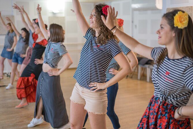 Learn Flamenco in 90 minutes - Gift flower - Introduction: What’s on Offer in Seville?