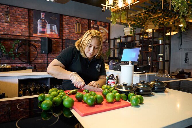 Learn How to Make Chillo al Coco & Taino Concept Store - Key Points