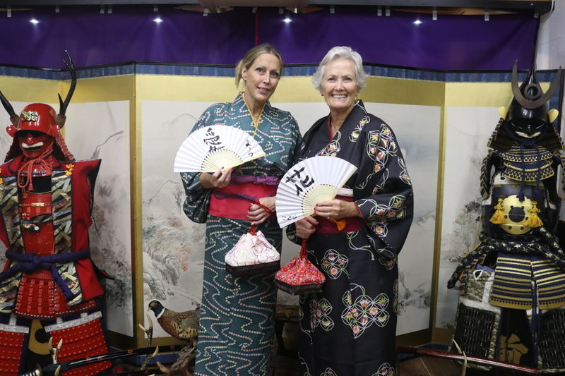 Learn Japanese calligraphy and Zen while wearing a kimono - Should you book it?