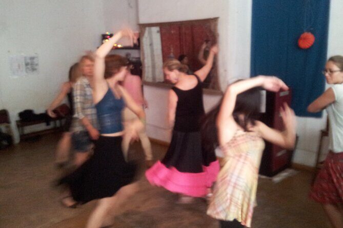 Learn to Dance Flamenco from Zero: Fun Beginners' Dance Class - A Deep Dive into the Flamenco Dance Class