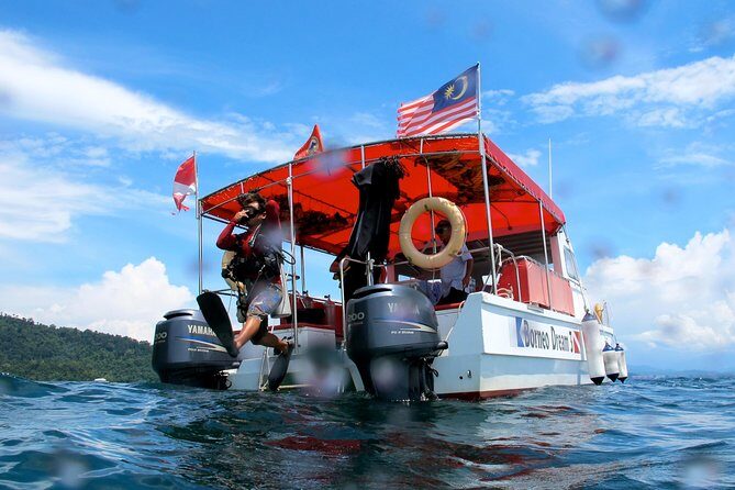 Learn to Dive | RAID Open Water 20 Diver Course | Kota Kinabalu - Dive into the Beauty of Borneo with the RAID Open Water 20 Diver Course in Kota Kinabalu