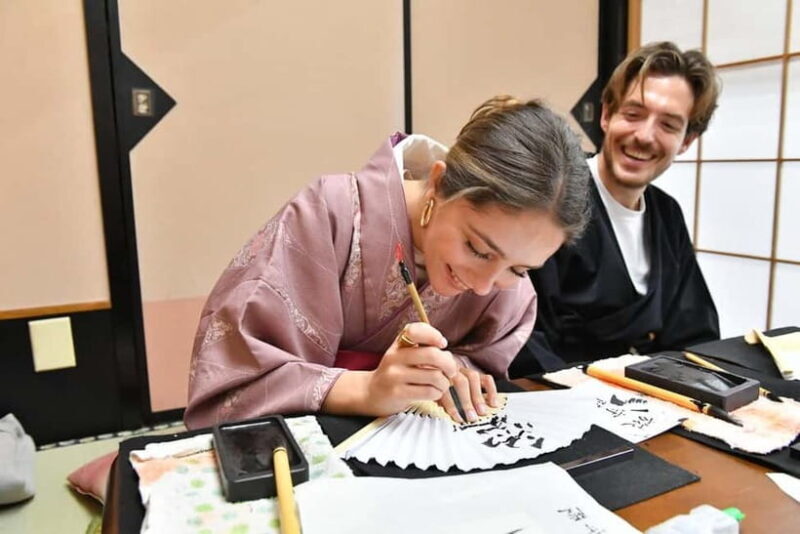 Learning Shodo with a kimono and Trying Samurai Calligraphy - Location and Initial Impressions