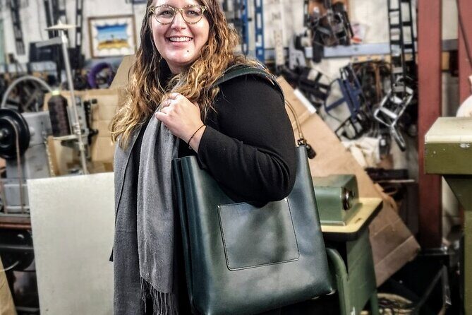 Leather workshops, Private classes - FAQs