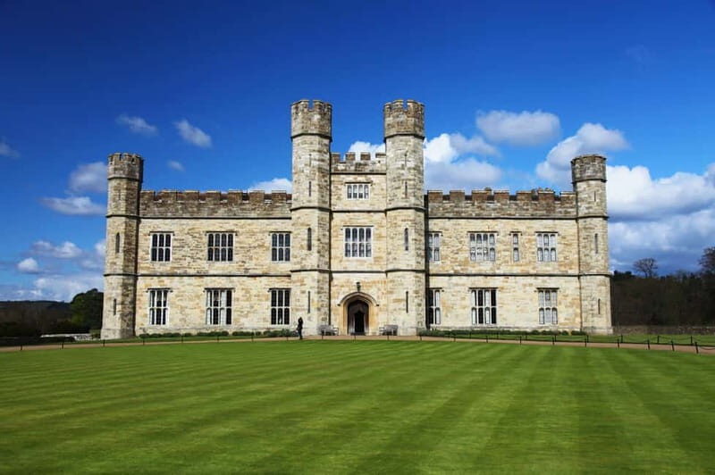Leeds Castle, Canterbury, Dover, Greenwich Boat Ride & Snack - Key Points