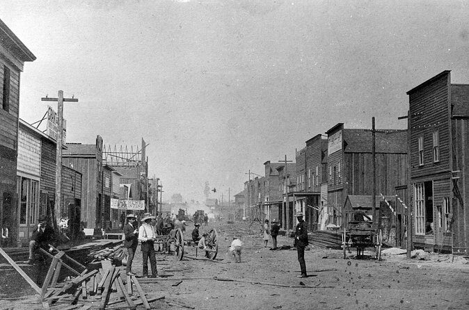 Legend of the Gastown Gold Mystery Dining Experience - Who Will Enjoy This Tour?