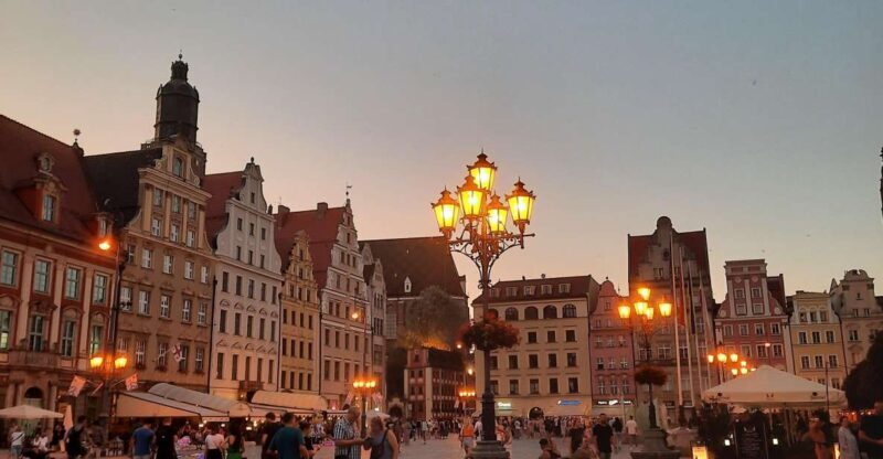 Legends of Old Town 1 Hour Walking Tour in Wroclaw (English) - Exploring Wrocław’s Old Town: Legends in a One-Hour Walk