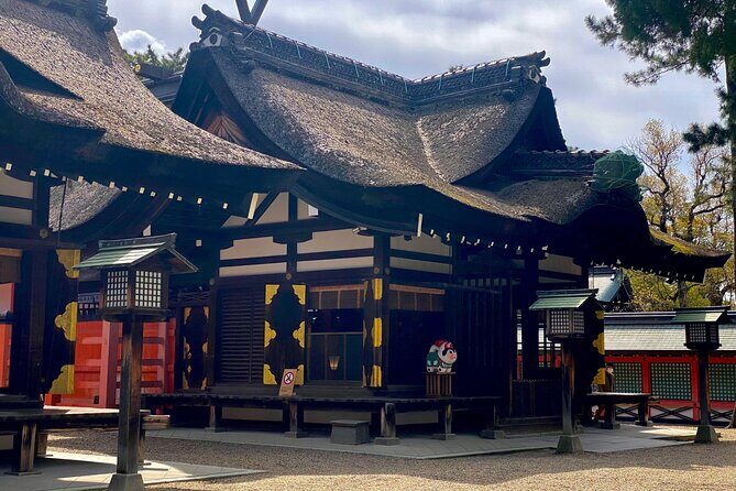 Legends of Sumiyoshi Taisha Shrine with Japanese Drink in Osaka - Who Should Consider This Tour?