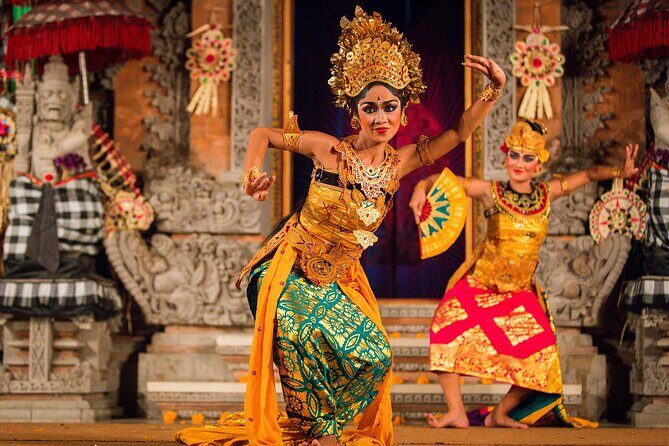 Legong Dance Show at Ubud Palace Bali - A Closer Look at the Legong Dance Show at Ubud Palace