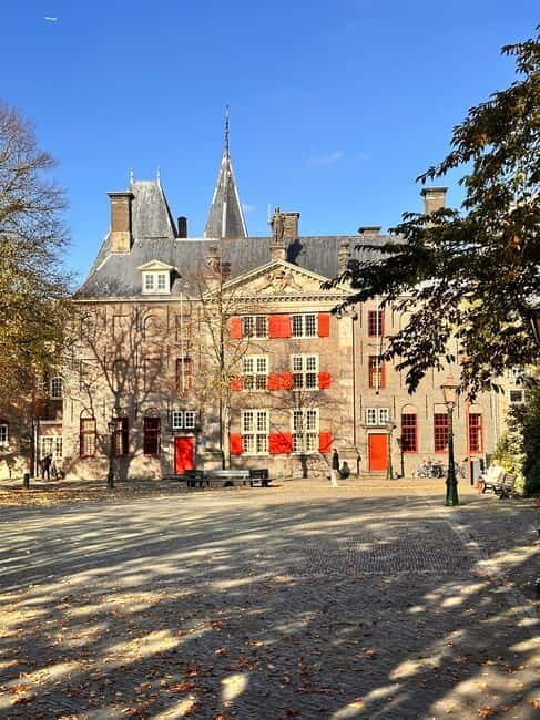 Leiden: Cultural highlights walking tour NEW - Strolling Through Rapenburg