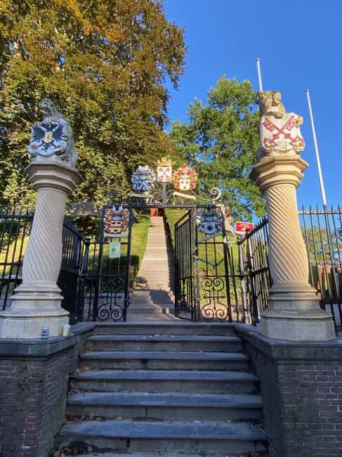 Leiden: historical and entertaining city tour in German - A Closer Look at the Experience’s Value