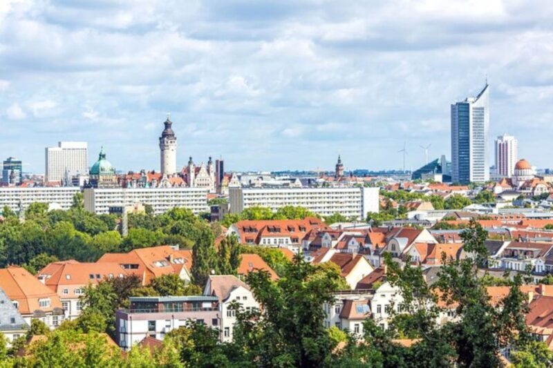 Leipzig : Private Walking tour with A Guide (Private Tour) - How the Itinerary Unfolds