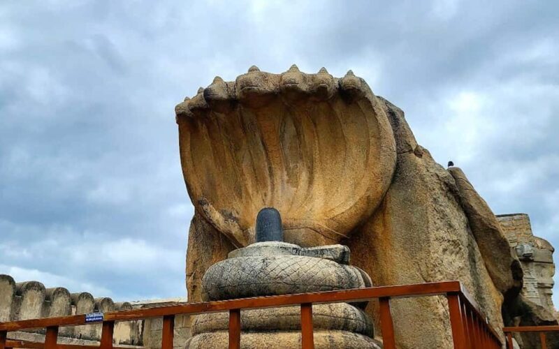 Lepakshi Temple & Adiyogi Statue Day Trip from Bangalore - Key Points