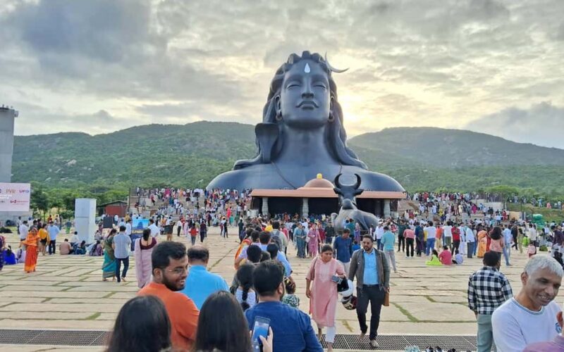 Lepakshi Temple & Adiyogi Statue Day Trip from Bangalore - Transition to Nandi Hills and the Adiyogi Shiva Statue
