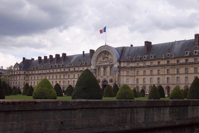 Les Invalides: Napoleon & French Military History Semi-Private Tour - The Guided Experience: What to Expect