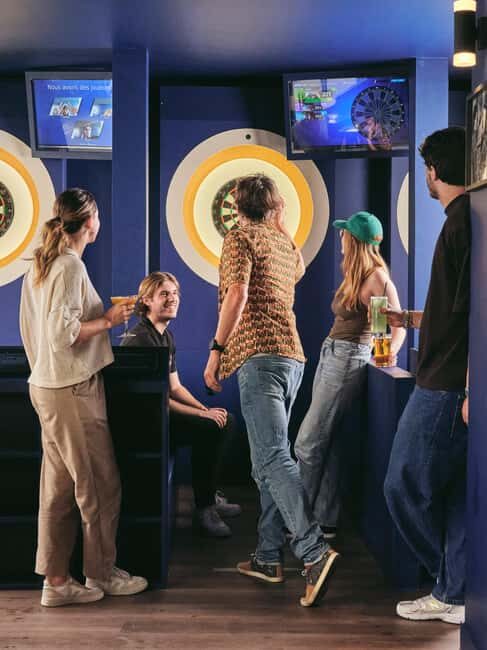 Les Petites Flèches: the only interactive Dart Bar in Paris! - Key Points