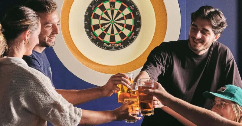 Les Petites Flèches: the only interactive Dart Bar in Paris! - FAQ