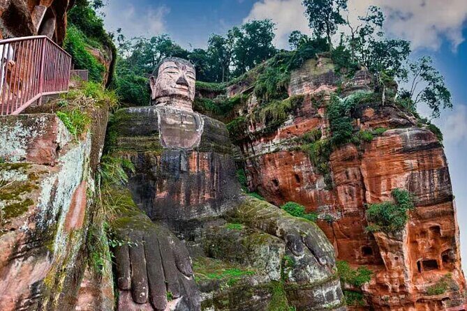Leshan Buddha + Panda Base or Old Tea House Private Day Tour - A Closer Look at the Itinerary and Experience