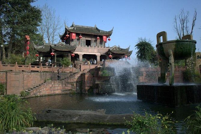 Leshan Giant Buddha and Huanglongxi Ancient Town Day Trip - Practical Details and Considerations