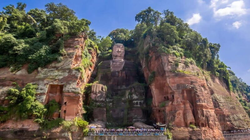 Leshan Giant Buddha & Huanglongxi Ancient Town Day Tour - Key Points