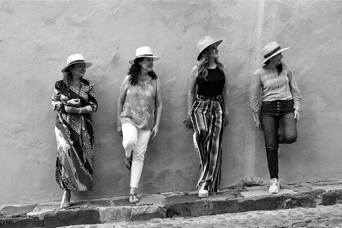 Let's take pictures, let's make art - An In-Depth Look at the Experience