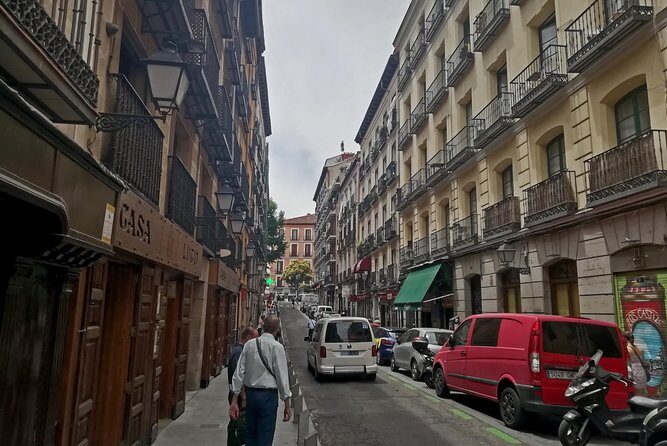 Let's Tapear! The Madrid Tapas Route Walking Audio Tour - Frequently Asked Questions