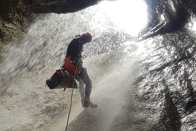 Level 1 Canyoning: Vione torrent with canyoning guide - An In-Depth Look at the Canyoning Experience