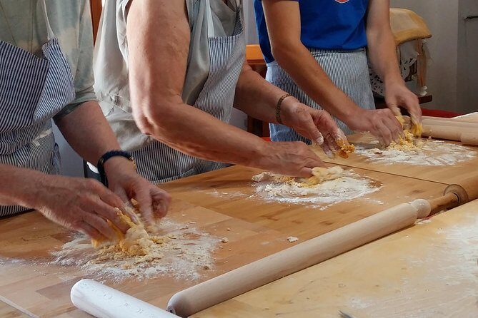 Lezione con Chef di Cucina Tradizionale Bolognese - An In-Depth Look at the Bologna Cooking Experience