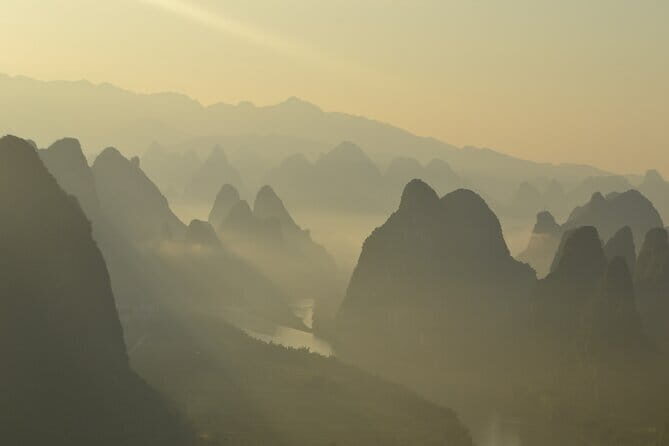 Li River Xingping Yulong River Xianggong Hill Light Show Tour - Why This Tour Offers Great Value