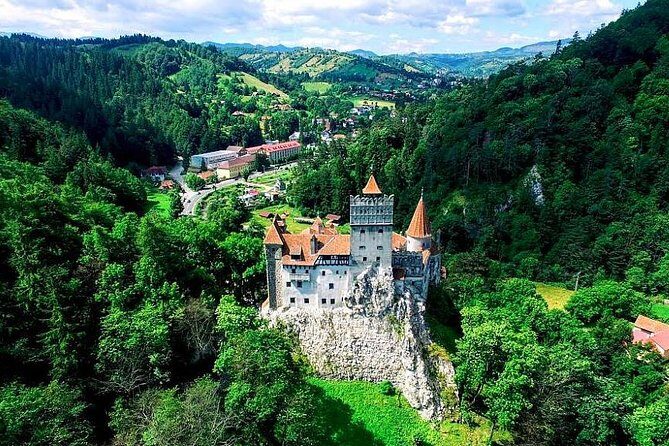 Libearty Bear Sanctuary and Dracula's Castle - Day Tour from Bucharest - Final Thoughts