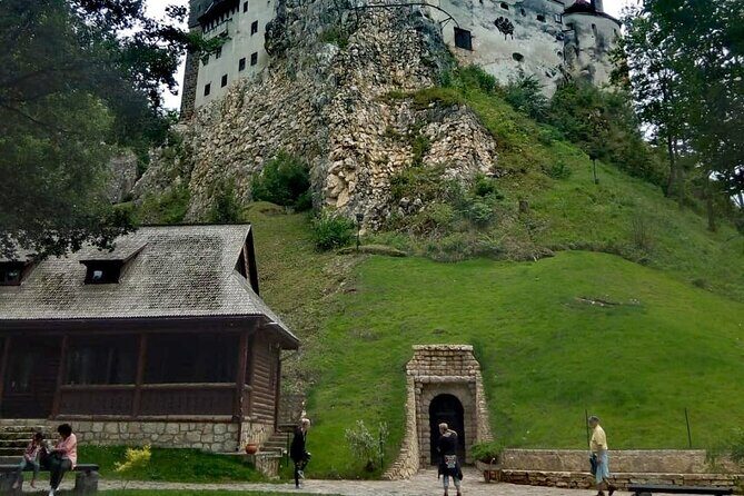 Libearty Bear Sanctuary and Dracula's Castle - Day Tour from Bucharest - Frequently Asked Questions