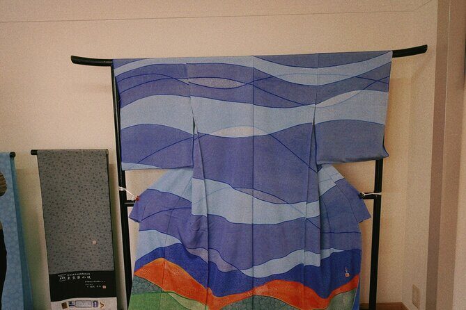 Licensed Guide Tokyo Traditional Dyeing Experience Tour - A Detailed Look at the Licensed Guide Tokyo Traditional Dyeing Experience Tour