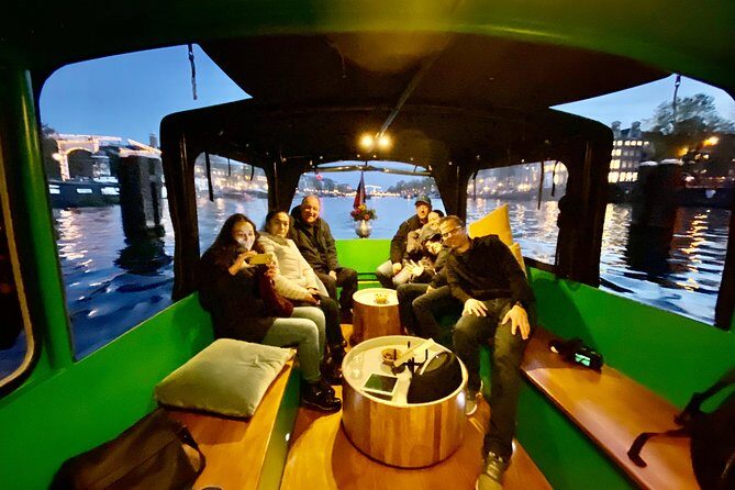 Light Event Amsterdam by small boat, 8 passengers max! You won't find any better - Frequently Asked Questions