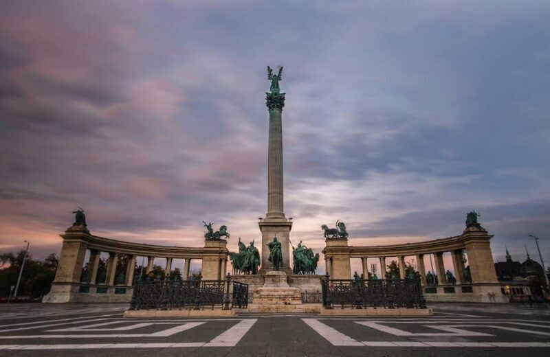 Light up Budapest: Private 2-hour night tour by luxury car - A detailed look at the itinerary