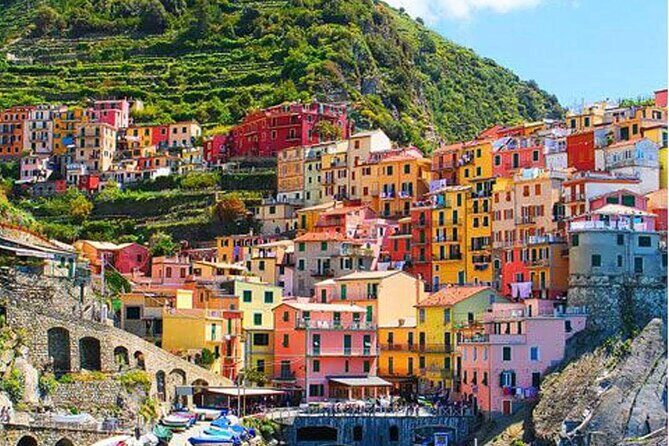 Ligurian Colors, Cinque Terre Full Day Private Transfer Excursion From Milan - Return to Milan and Overall Experience