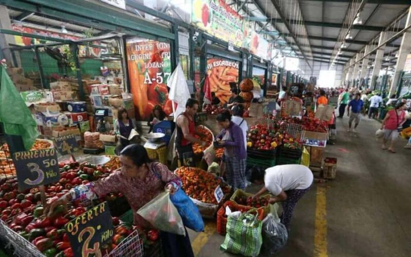 Lima Food Experience with local Markets & Barranco Tour - Key Points