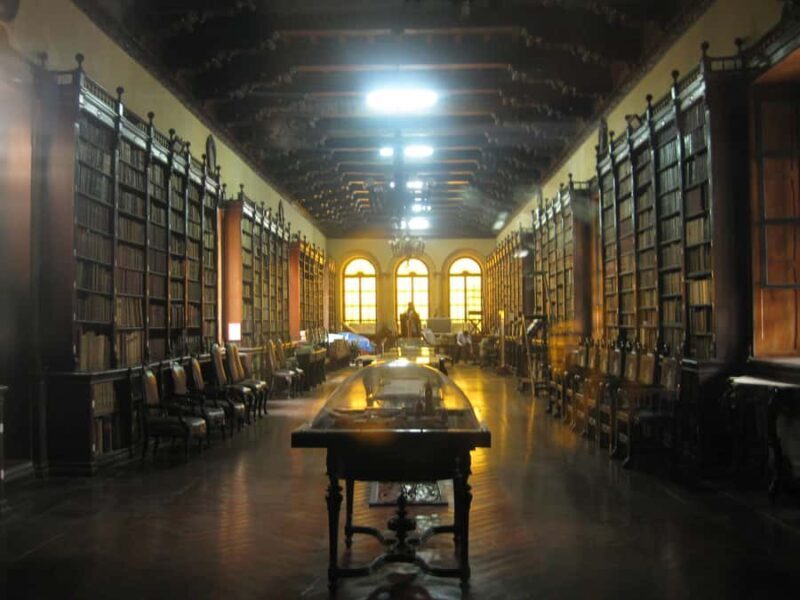 Lima: Park of Love, Huaca Pucllana, and Larco Museum Tour - FAQ