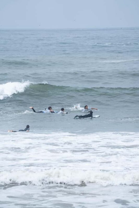 Lima: Surf lessons for beginners to advanced surfers with equipment - A Closer Look at the Surf Experience in Lima