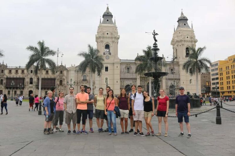 Lima: Tour a pie con Guía Local por el Centro Histórico - Lima: Tour a Pie con Guía Local por el Centro Histórico